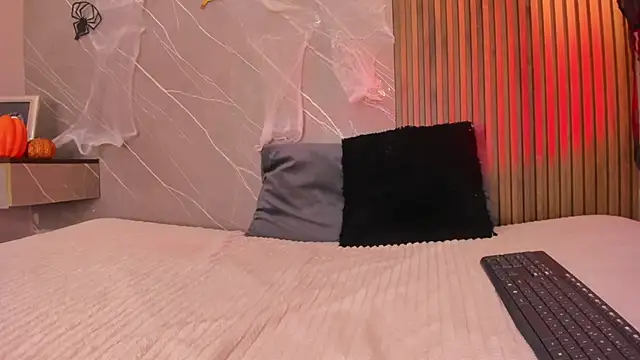 dulce fiore07 online show from October 2025 12:47:02 PM