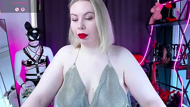 Anna Maxwell online show from April 2026 02:03:02 AM