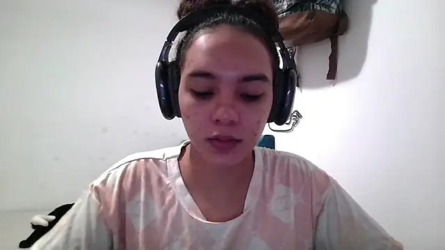 Snapshot of Taylor_Tina chatting on October 2025 09:05:01 PM Taylor Tina online show from October 2025 09:05:01 PM