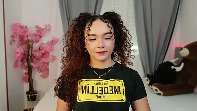 Snapshot of Taylor_Tina chatting on September 2025 10:00:01 AM Taylor Tina online show from September 2025 10:00:01 AM