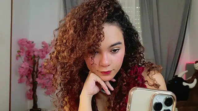 Snapshot of Taylor_Tina chatting on October 2025 09:22:02 AM Taylor Tina online show from October 2025 09:22:02 AM