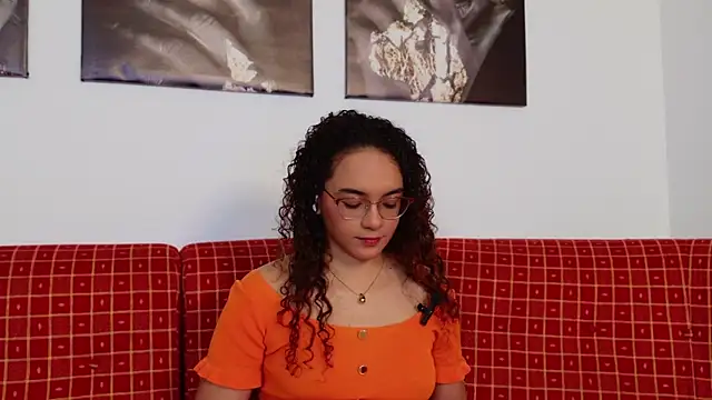 Snapshot of Taylor_Tina chatting on February 2026 08:19:02 PM Taylor Tina online show from February 2026 08:19:02 PM