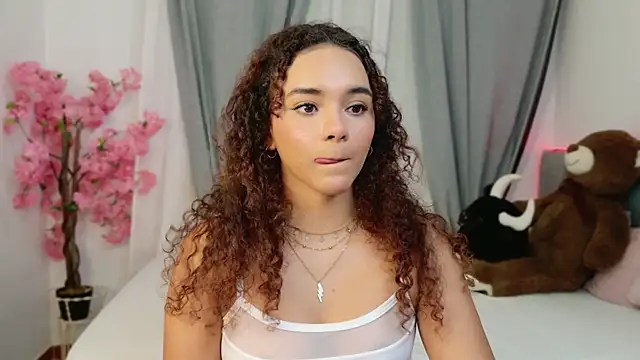 Snapshot of Taylor_Tina chatting on September 2025 06:47:02 PM Taylor Tina online show from September 2025 06:47:02 PM