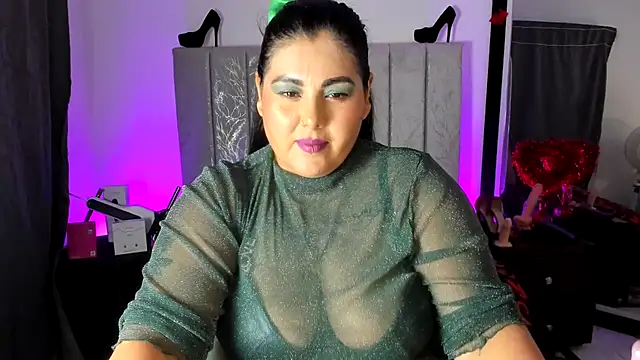 AndreaKinky online show from April 2026 10:44:01 PM