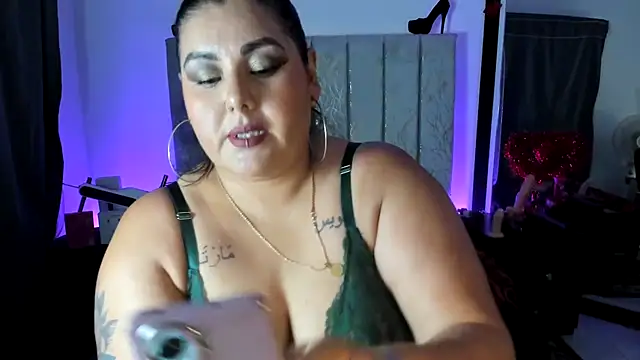 AndreaKinky online show from April 2026 11:11:01 PM