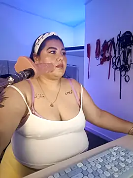 AndreaKinky online show from November 2025 08:18:02 AM