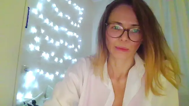 SEA Dream online show from December 2025 04:44:02 AM