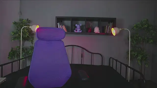 Sabrina bloom online show from November 2025 02:10:01 PM