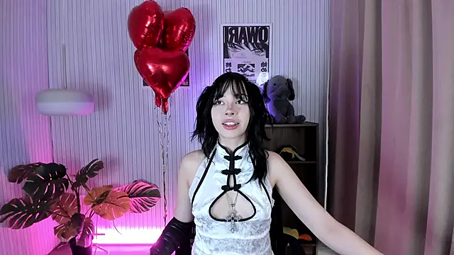 Snapshot of Sabrina_bloom chatting on February 2026 01:00:01 PM Sabrina bloom online show from February 2026 01:00:01 PM