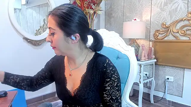 Snapshot of Scarlet__Milff chatting on February 2026 03:00:01 PM Scarlet Milff online show from February 2026 03:00:01 PM