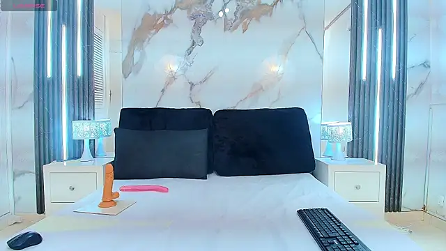 MayaBaker online show from November 2025 08:47:02 PM