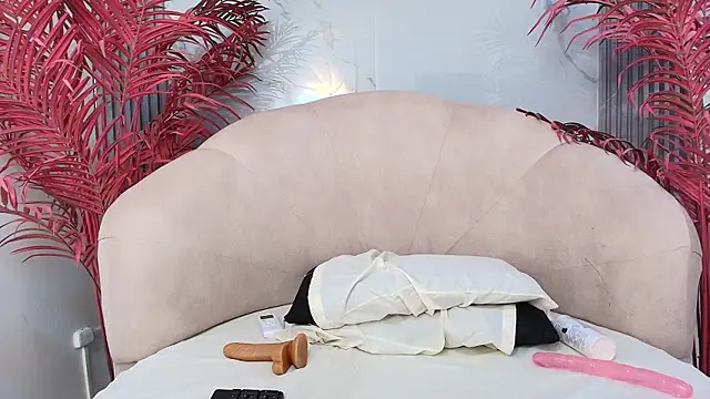 MayaBaker online show from October 2025 11:48:01 PM