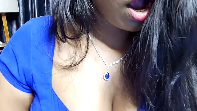 Webrowncouple online show from November 2025 04:00:01 PM