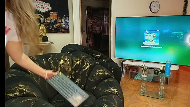 Sophie Janner online show from December 2025 10:05:01 PM