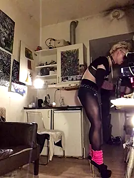 Sissy Cindy Whore online show from November 2025 08:42:01 PM