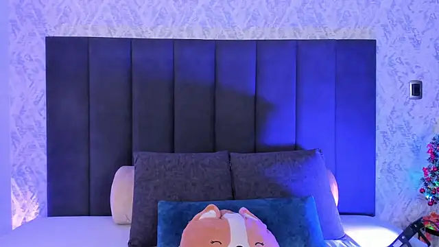 dana hazze online show from December 2025 06:53:01 PM