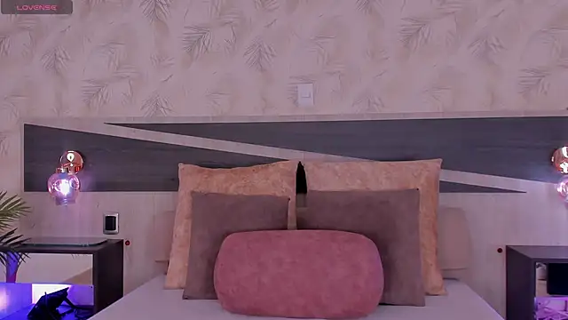 Snapshot of dana_hazze chatting on February 2026 05:15:01 AM dana hazze online show from February 2026 05:15:01 AM