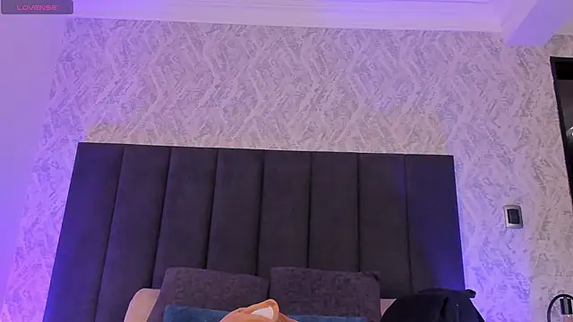 Snapshot of dana_hazze chatting on February 2026 08:19:01 PM dana hazze online show from February 2026 08:19:01 PM