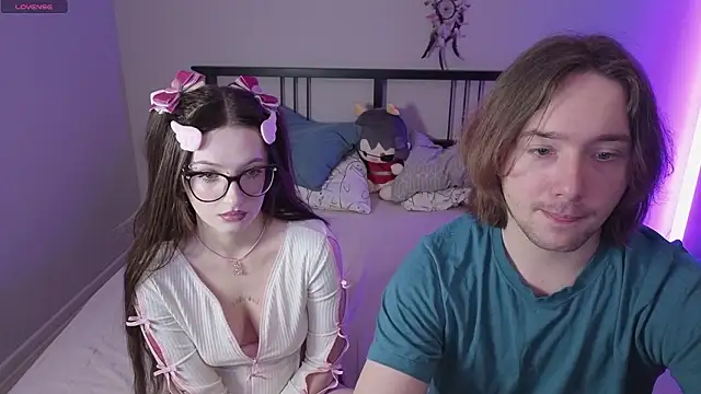 Snapshot of ellen_and_danny chatting on February 2026 05:12:01 PM ellen and danny online show from February 2026 05:12:01 PM