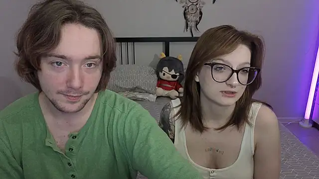 Snapshot of ellen_and_danny chatting on November 2025 05:05:02 PM ellen and danny online show from November 2025 05:05:02 PM