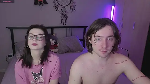 Snapshot of ellen_and_danny chatting on January 2026 05:27:01 PM ellen and danny online show from January 2026 05:27:01 PM