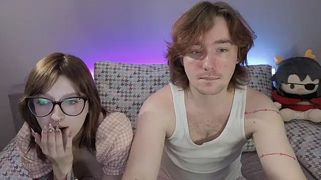 Snapshot of ellen_and_danny chatting on October 2025 05:57:02 PM ellen and danny online show from October 2025 05:57:02 PM