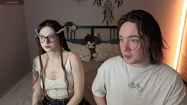 Snapshot of ellen_and_danny chatting on March 2026 05:09:02 PM ellen and danny online show from March 2026 05:09:02 PM