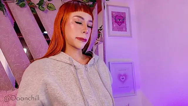 ScarlettRusso1 online show from June 2026 10:43:01 PM