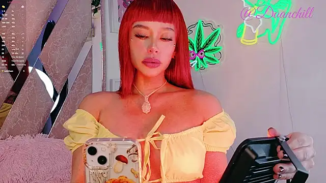 ScarlettRusso1 online show from November 2025 07:18:01 PM