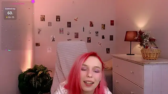 NaomiYoru online show from April 2026 08:37:02 PM