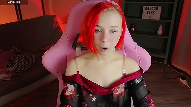 NaomiYoru online show from October 2025 08:19:02 PM