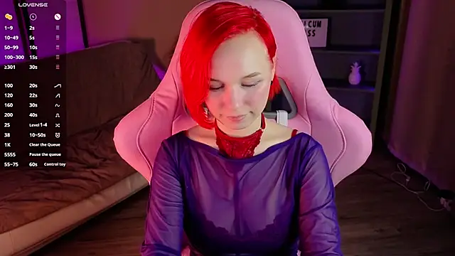 NaomiYoru online show from September 2025 08:41:02 PM
