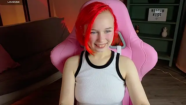 NaomiYoru online show from October 2025 08:23:02 PM