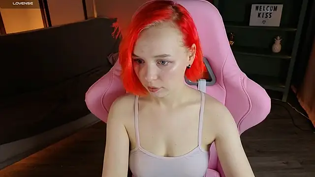 NaomiYoru online show from October 2025 08:43:01 PM