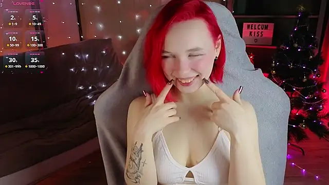 NaomiYoru online show from December 2025 08:34:02 PM