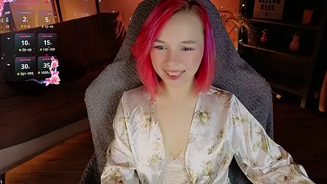 NaomiYoru online show from February 2026 08:41:02 PM