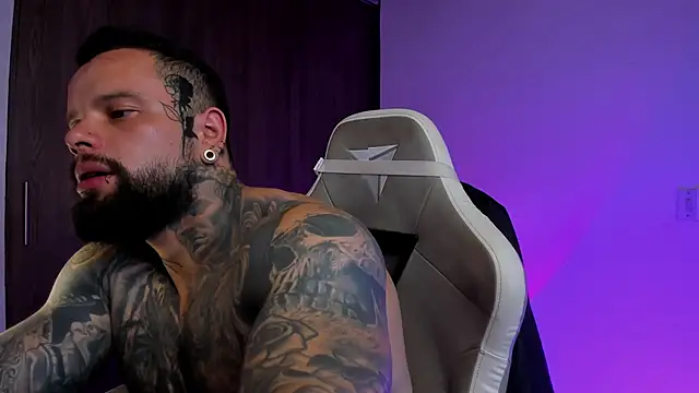 Snapshot of natevillage chatting on October 2025 10:11:01 PM natevillage online show from October 2025 10:11:01 PM