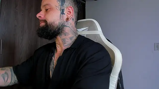 Snapshot of natevillage chatting on October 2025 01:13:01 PM natevillage online show from October 2025 01:13:01 PM