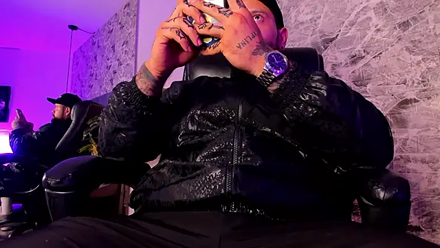 Snapshot of natevillage chatting on October 2025 12:23:02 AM natevillage online show from October 2025 12:23:02 AM