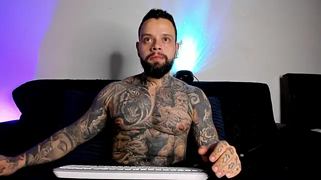 Snapshot of natevillage chatting on February 2026 12:11:01 AM natevillage online show from February 2026 12:11:01 AM