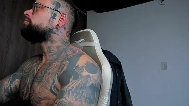 Snapshot of natevillage chatting on October 2025 12:08:01 PM natevillage online show from October 2025 12:08:01 PM