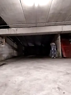 KalendaXL online show from April 2026 09:30:01 PM