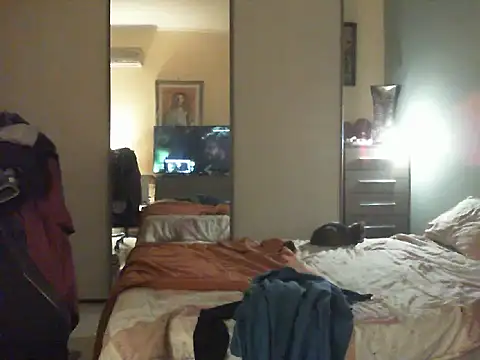 KalendaXL online show from April 2026 09:43:01 PM