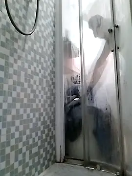 KalendaXL online show from February 2026 07:12:01 PM