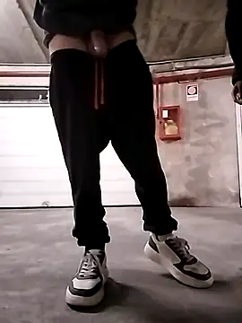 KalendaXL online show from April 2026 10:44:01 PM