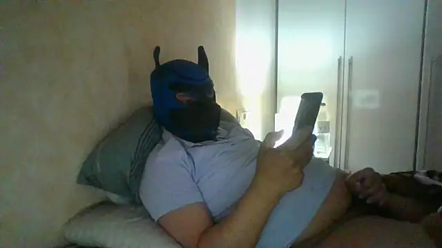 Snapshot of soumicuckold1 chatting on March 2026 12:18:01 AM soumicuckold1 online show from March 2026 12:18:01 AM