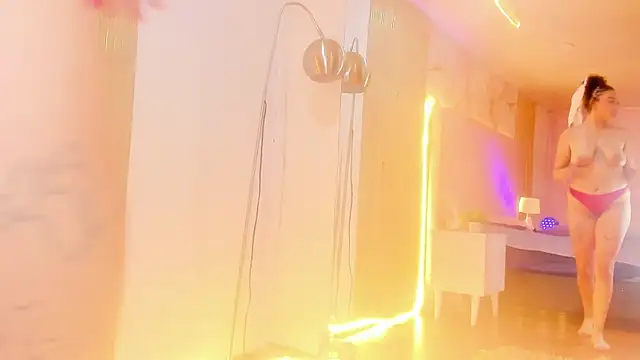 SofiaWhites online show from April 2026 08:38:02 AM
