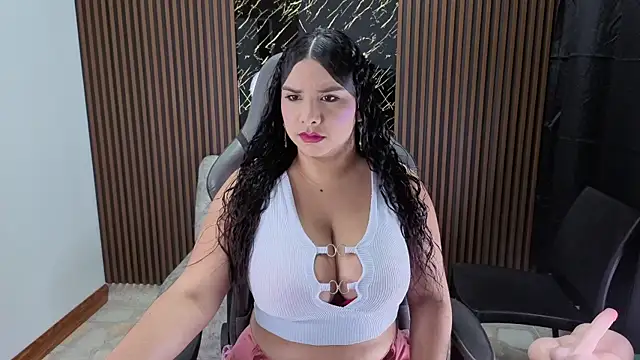 Snapshot of Emy_topless chatting on November 2025 11:05:01 AM Emy topless online show from November 2025 11:05:01 AM