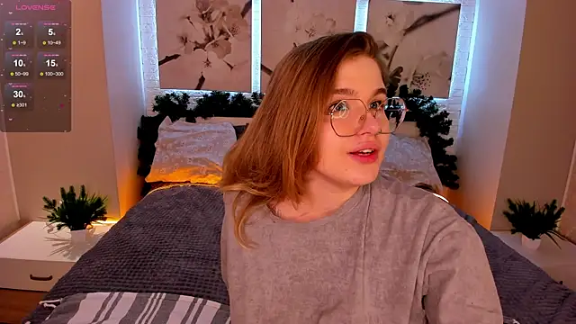 SophieMurrr online show from December 2025 03:36:01 PM