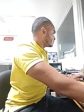 Snapshot of SanChacal5694 chatting on December 2025 11:31:02 PM SanChacal5694 online show from December 2025 11:31:02 PM